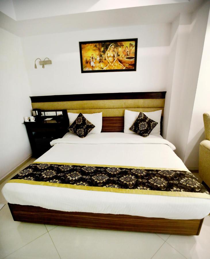 The Grand Radiant 3* Lucknow