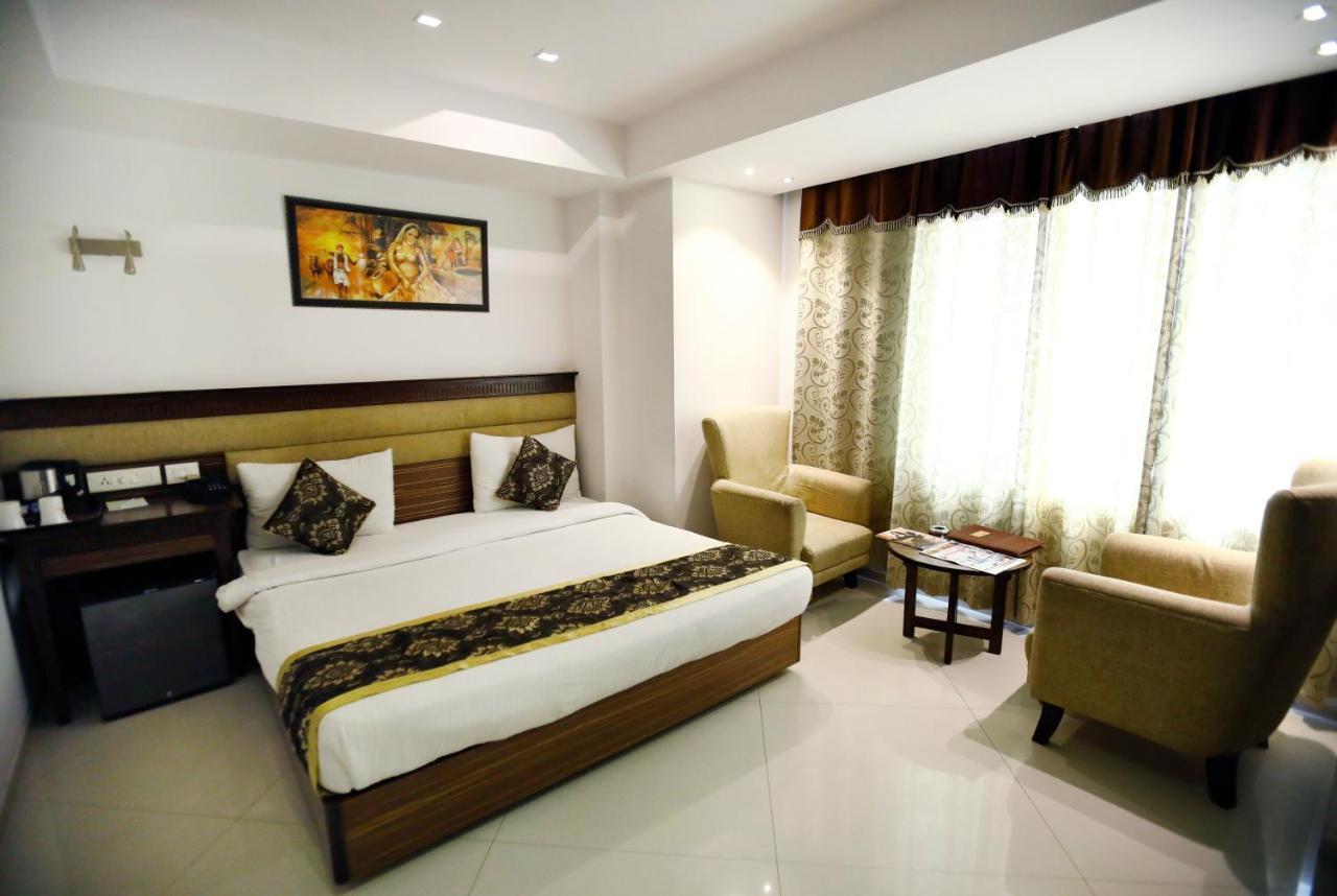 Hotel The Grand Radiant Lucknow