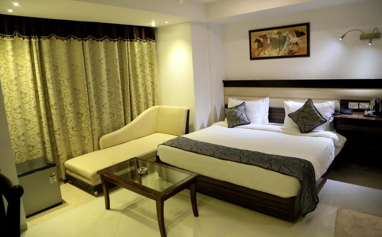 The Grand Radiant 3* Lucknow