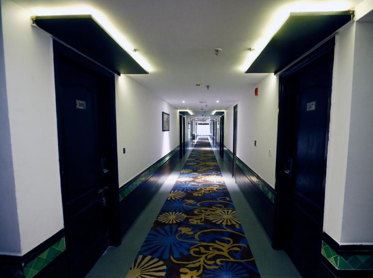 The Grand Radiant 3* Lucknow