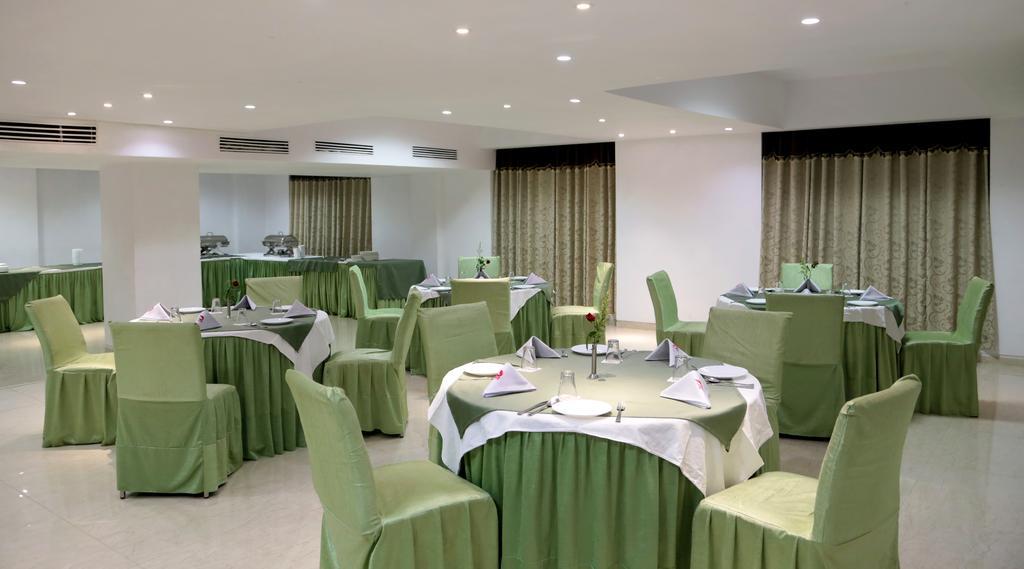 The Grand Radiant 3* Lucknow