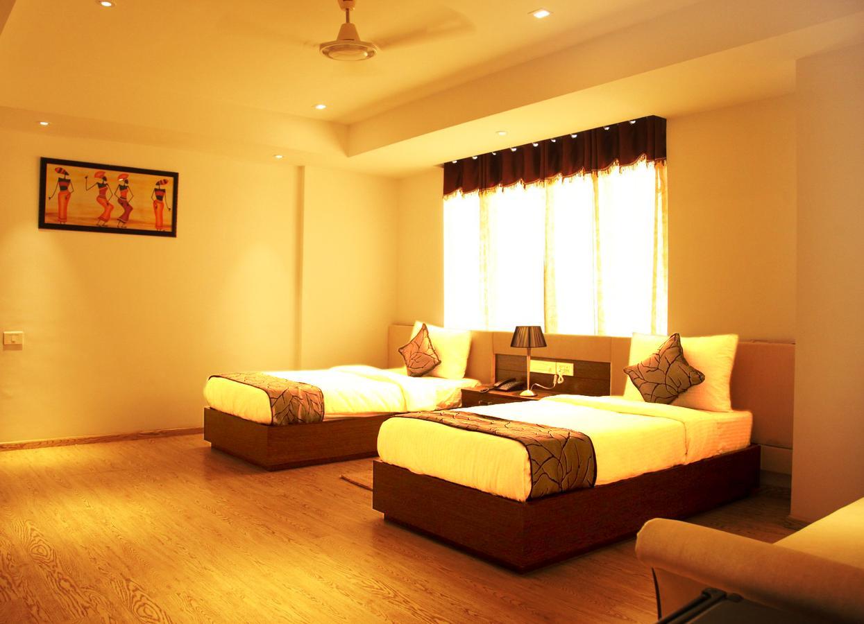 The Grand Radiant 3* Lucknow