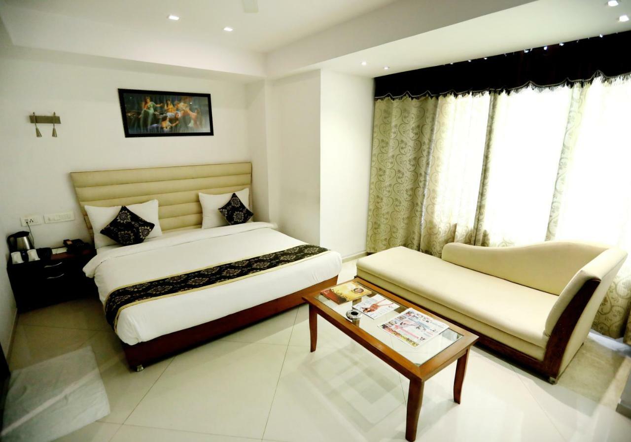 Hotel The Grand Radiant